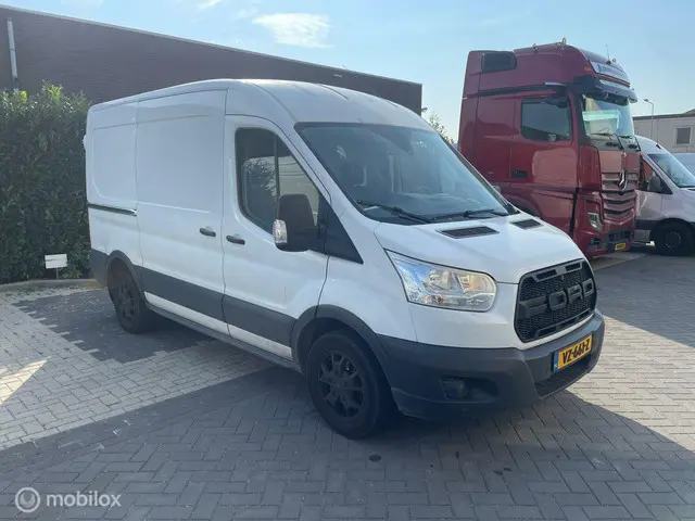 Ford Transit 310 2.0 TDCI L2H2 Ambiente 2016 Diesel 2