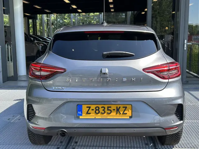 Mitsubishi Colt 1.0T MT Intense 2024 Benzine 17