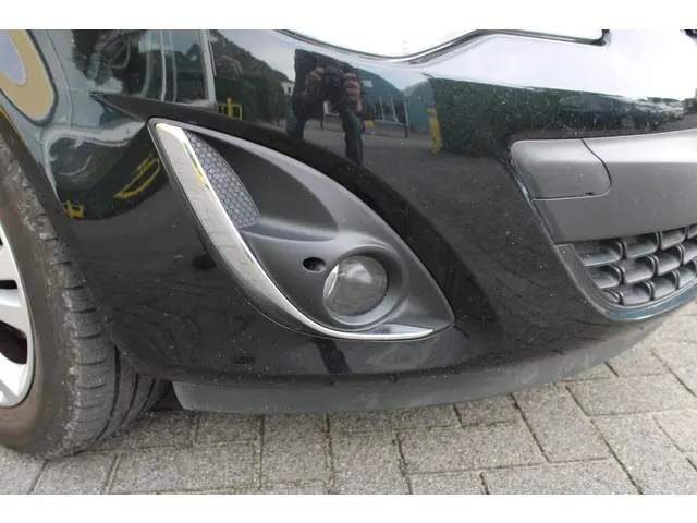 Opel Corsa 1.4-16V Design Edition 2013 Benzine 8