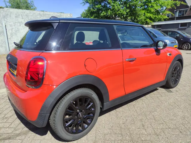MINI One 1.5 Salt, Navigatie 2018 Benzine 4
