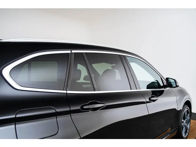 BMW X1 sDrive20i High Executive 2019 Benzine 54