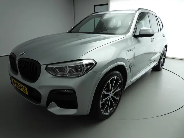 BMW X3 xDrive30e 2020 Hybride Benzine 42