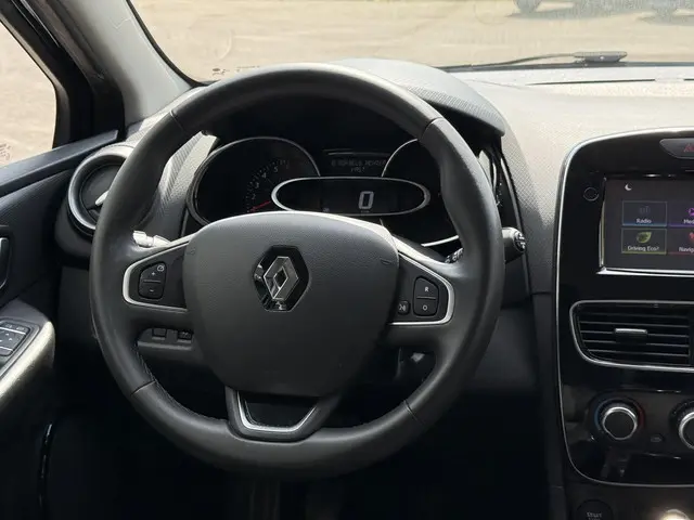 Renault Clio 0.9 TCe Limited 2018 Benzine 9