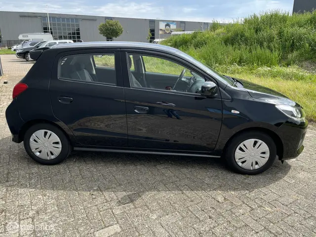 Mitsubishi Space Star 1.2 Cool+ 2022 Benzine 16