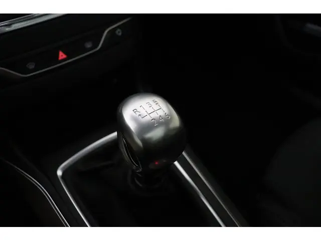 Peugeot 308 1.2 PureTech Allure 2018 Benzine 23