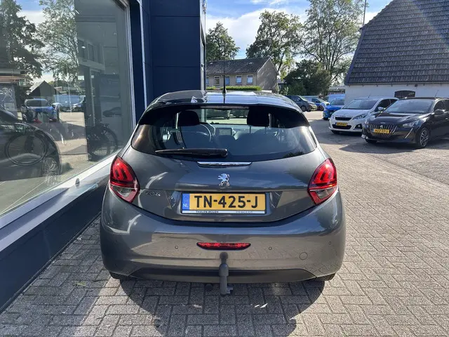 Peugeot 208 1.2 82 PK Allure 2016 Benzine 6