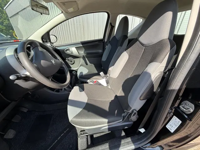 Peugeot 107 1.0 Access Accent|Incl. APK 2013 Benzine 7