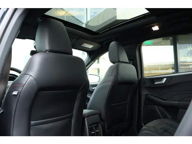 Ford Kuga 2.5 PHEV ST-Line X 2023 Hybride Benzine 34