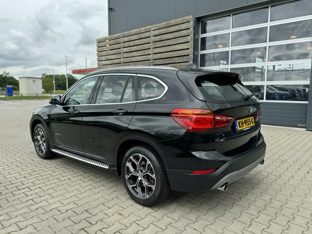 BMW X1 sDrive20i Centennial High Executive 2016 Benzine 13