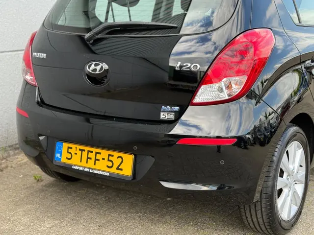 Hyundai i20 1.2i i-86PK Airco|Navigatie|Led!!! 2014 Benzine 30