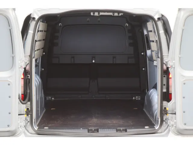 Volkswagen Caddy Cargo 2.0 TDI Comfort 2024 Diesel 15