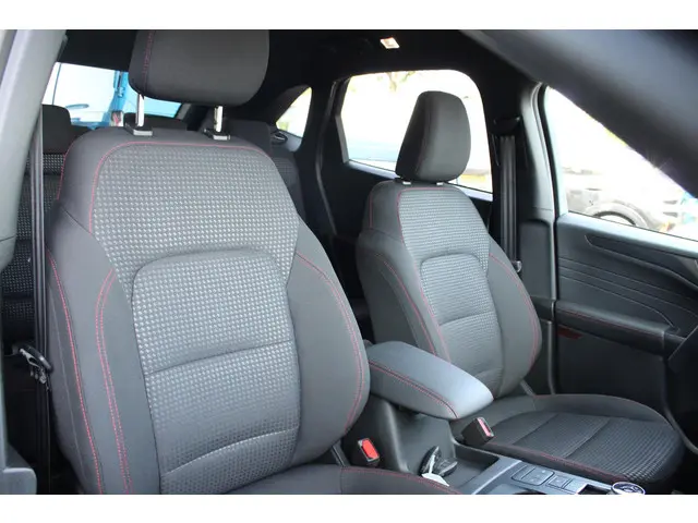 Ford Kuga 2.5 PHEV ST-Line 2024 Hybride Benzine 13