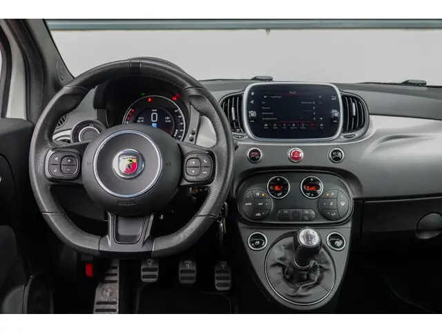 Abarth 595 1.4 T-Jet Pista 2019 Benzine 11