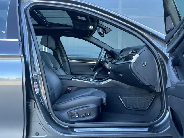 BMW 5 Serie Touring 520i Luxury Edition 2016 Benzine 7
