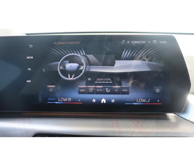 BMW X2 sDrive20i 2025 Benzine 24