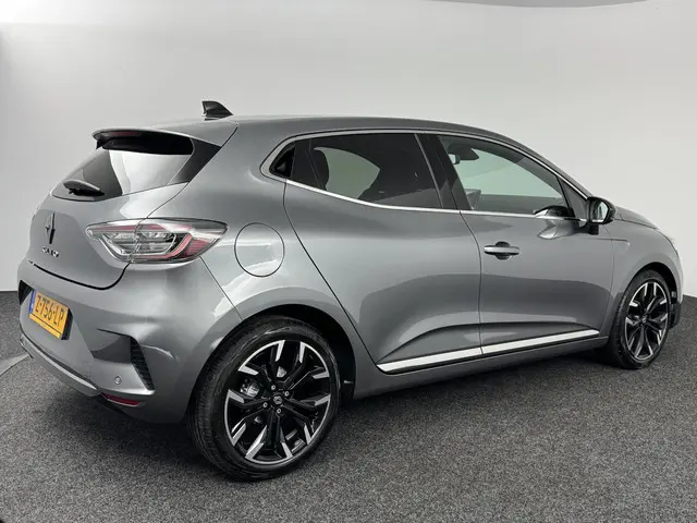 Renault Clio 1.0 TCe 90 GPF techno 2024 Benzine 6