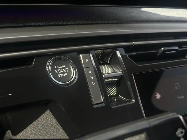 Peugeot e-3008 GT Avantage 210 73 kWh 2025 Elektrisch 23