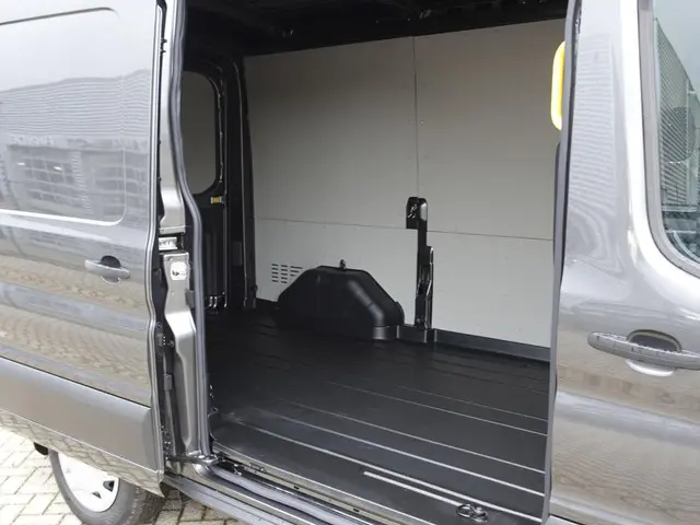 Ford Transit 310 L2H2 Trend BPM VRIJ! 2024 Diesel 12