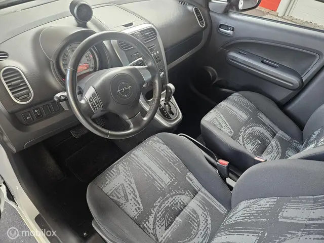 Opel Agila 1.2 Edition 2013 Benzine 8