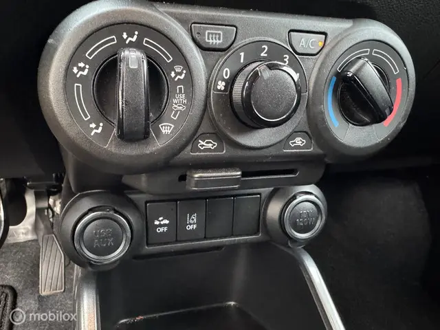 Suzuki Ignis 1.2 Smart Hybrid Select 2021 Benzine 17