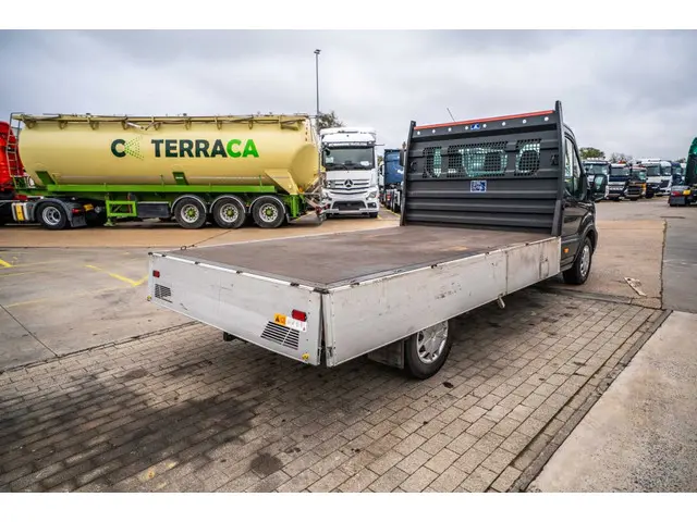 Ford Transit 2.0 TDCI 2022 Diesel 8