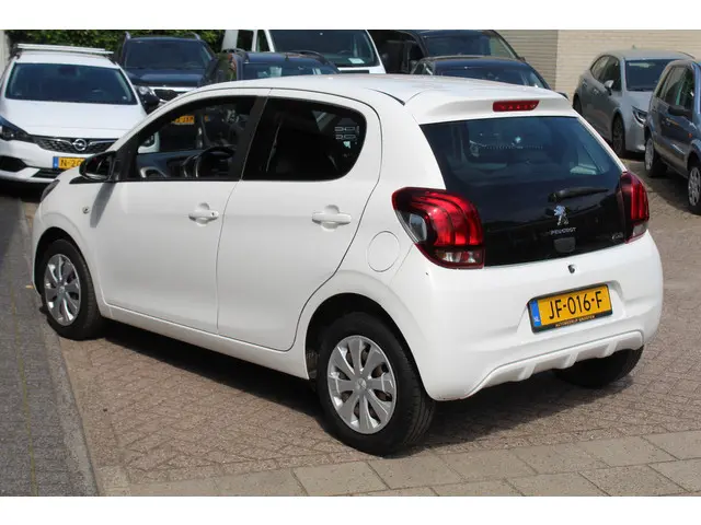 Peugeot 108 1.0 e-VTi Active PACK PREMIUM 2016 Benzine 22