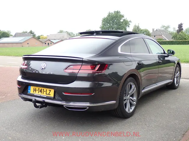 Volkswagen Arteon 2.0TSI R-LINE 2019 Benzine 4
