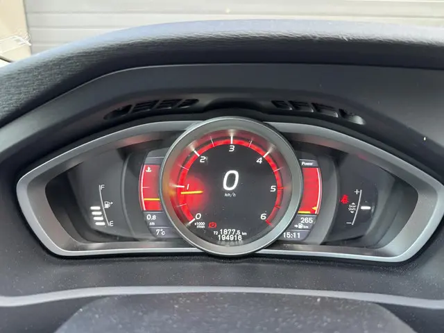 Volvo V40 Cross Country 2.0 D3 Momentum 2015 Diesel 15