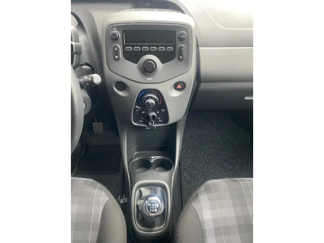 Peugeot 108 1.0 e-VTi Active 2019 Benzine 10