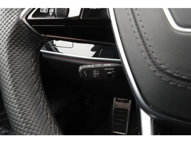 Audi A8 60 TFSI e quattro 2022 Hybride Benzine 29