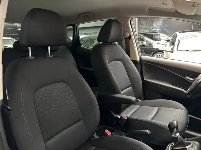 Hyundai ix20 1.4i Go! / Navigatie / Camera 2016 Benzine 13