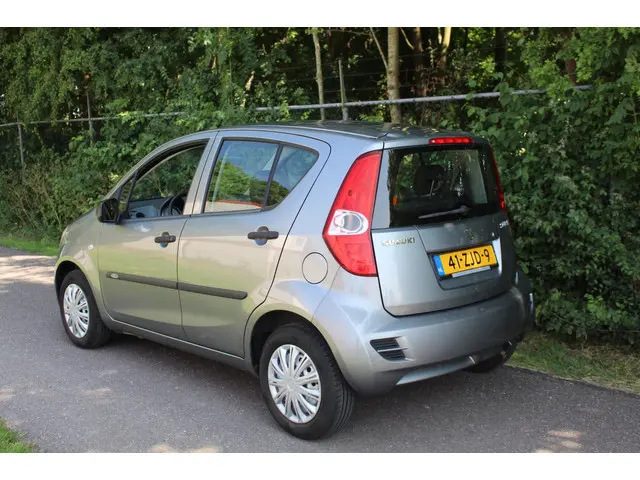 Suzuki Splash 1.0 VVT Base *NAP *RIJDT PERFECT !! 2012 Benzine 3