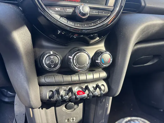 MINI Cooper Mini 1.5 Business 2017 Benzine 10