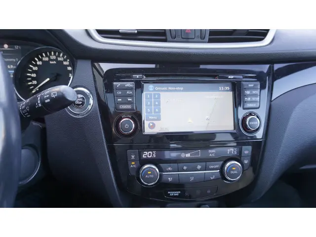 Nissan QASHQAI 1.2 Tekna 2015 Benzine 14