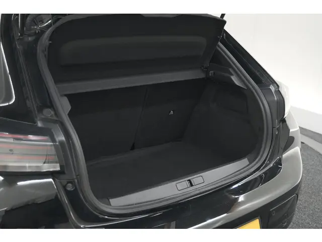 Peugeot 208 PureTech 100 Allure 2024 Benzine 60