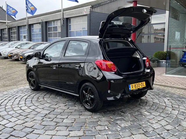 Mitsubishi Space Star 1.2 Cool+ 2022 Benzine 15