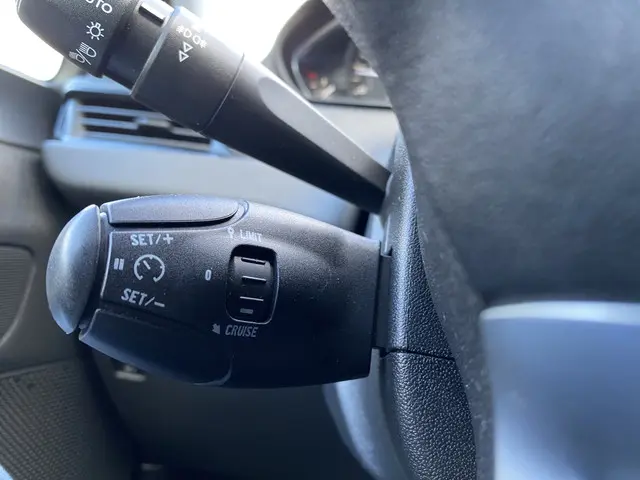 Peugeot 208 1.2 VTi Active 2013 Benzine 13
