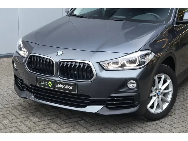 BMW X2 sDrive20i Executive 2018 Benzine 3