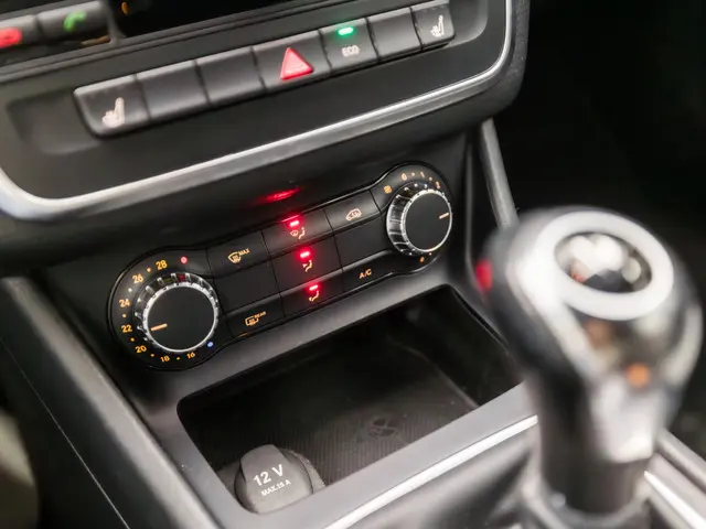 Mercedes-Benz A-Klasse 180 Sport 2013 Benzine 23