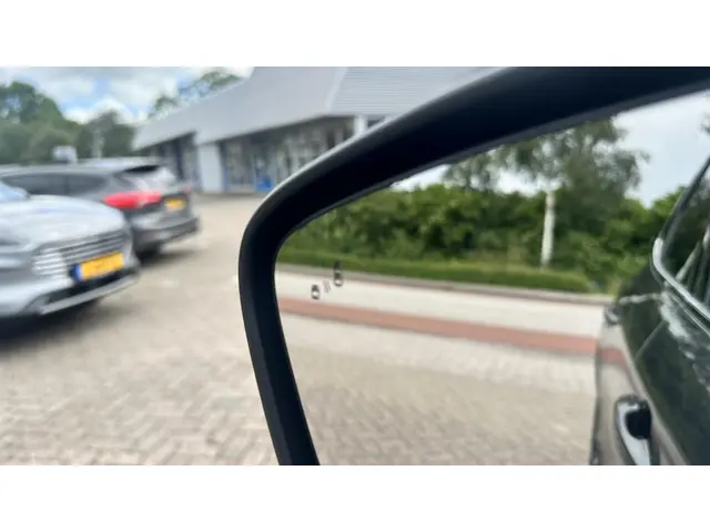 Ford Kuga 2.5 PHEV Titanium 2021 Hybride Benzine 30
