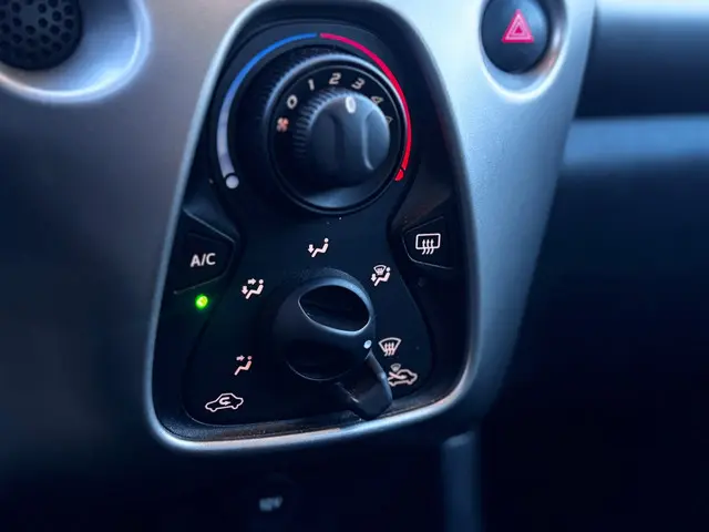 Peugeot 108 1.0 e-VTi Blue Lion+Airco+BT+NAP 2017 Benzine 17