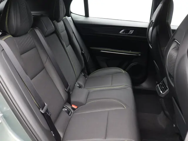 Lynk & Co 01 1.5 Core 2025 Hybride Benzine 22