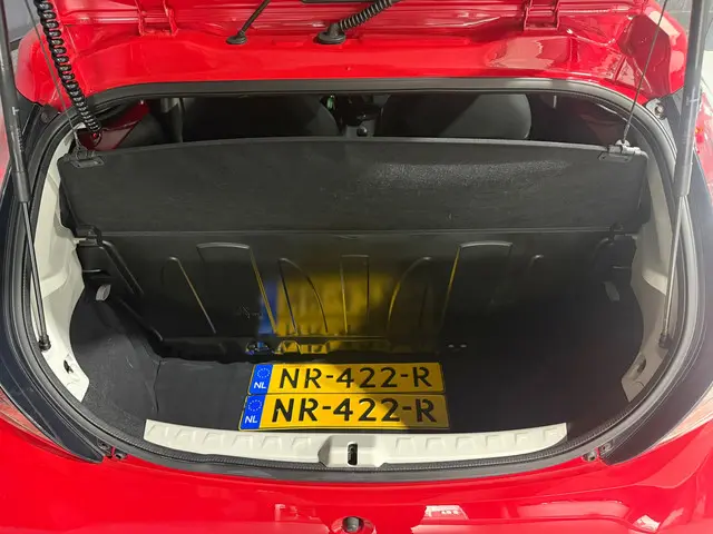 Toyota Aygo 1.0 VVT-i x-now 2017 Benzine 6