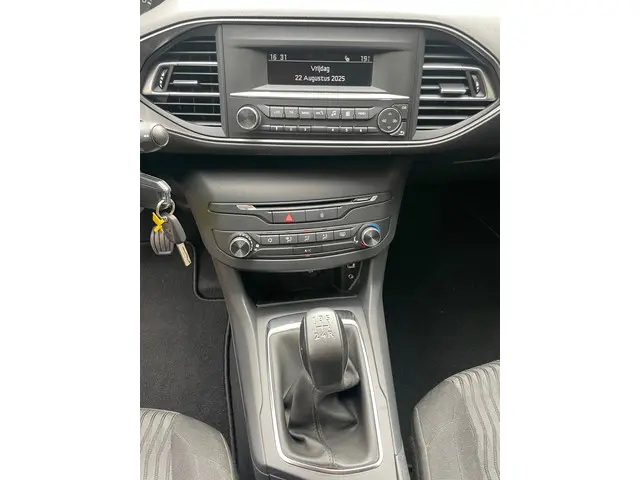 Peugeot 308 1.2 VTi Blue Lease 2014 Benzine 16