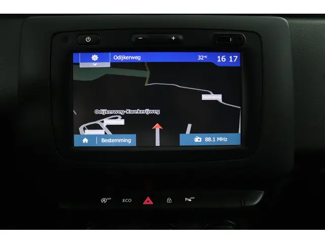 Dacia Duster TCe 130 Prestige 2018 Benzine 32