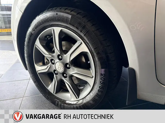 Hyundai ix20 1.4i Go! 2017 Benzine 19