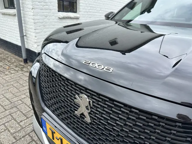 Peugeot e-2008 EV GT Pack 136 PK 2022 Elektrisch 40