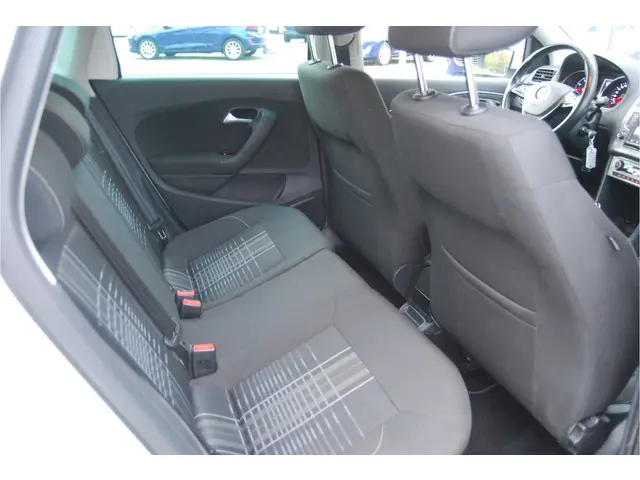 Volkswagen Polo 1.0 60PK 2015 Benzine 27