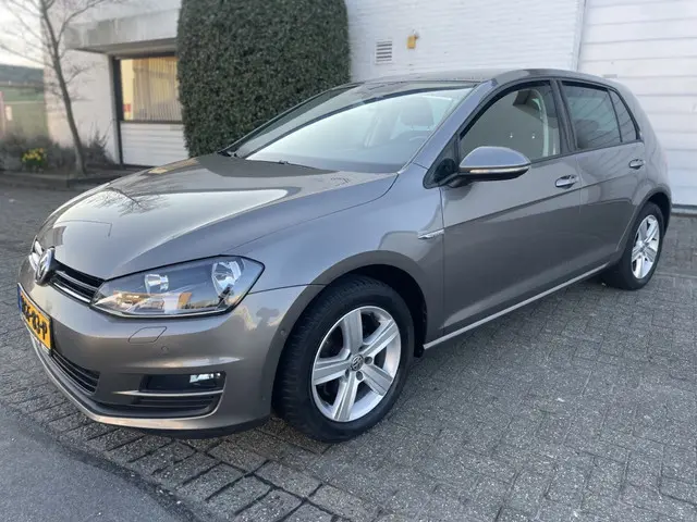 Volkswagen Golf 2