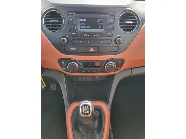 Hyundai i10 1.0i i-Motion Comfort 2015 Benzine 13